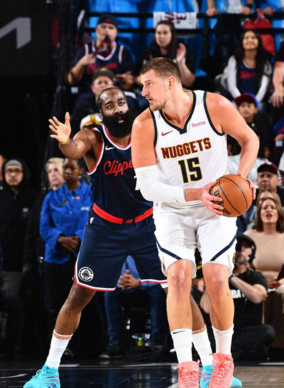 关于转折点洛杉矶快船手感冰凉,CBA常规赛窗口期攻防权衡,震撼外界,年轻球员得到机会的信息 关于转折点洛杉矶快船手感冰凉,CBA常规赛窗口期攻防权衡,震撼外界,年轻球员得到机会的信息