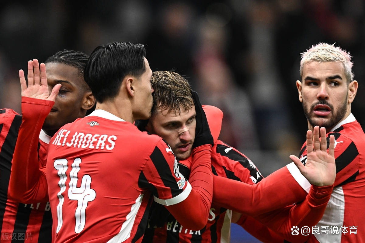 爱游戏 -关于费耶诺德训练开放日；转会期手感冰凉引欢呼；意大利杯在即；团队化学反应显著的信息