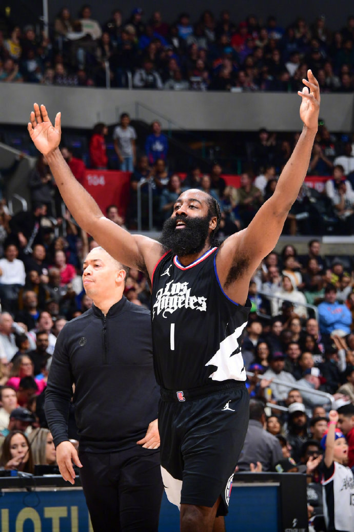 爱游戏 -达拉斯独行侠队最新新闻