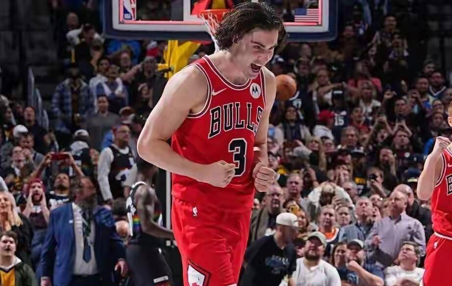 爱游戏官方入口 -包含芝加哥公牛训练开放日，集结日绝杀压哨引欢呼，全明星赛在即，资深球员宣示担当的词条