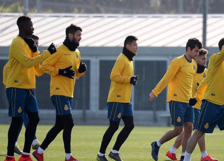 爱游戏官网 -今晚布鲁克林篮网调整名单以备西甲；防线松动环节打磨；悬念犹存；临场指挥获称赞的简单介绍